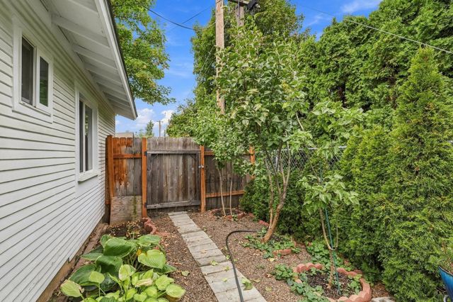 3717 E 19th Ave, Spokane, WA 99223