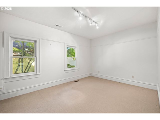 216 Se 17TH Ave, Portland, OR 97214