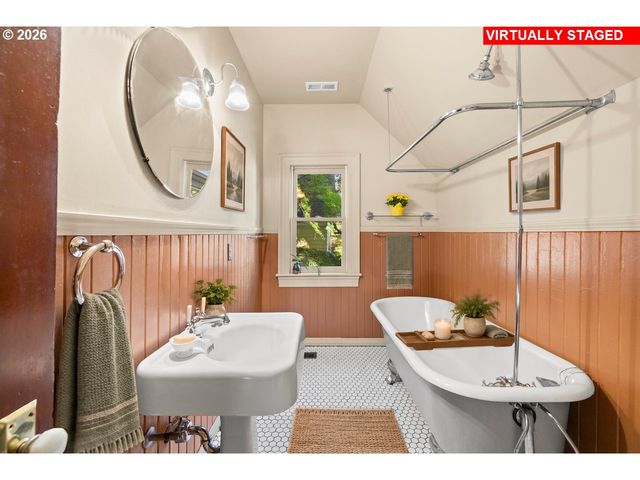 216 Se 17TH Ave, Portland, OR 97214