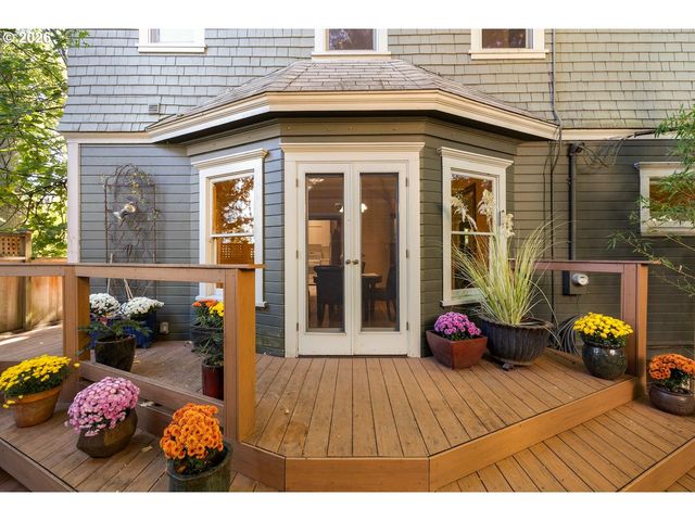 216 Se 17TH Ave, Portland, OR 97214