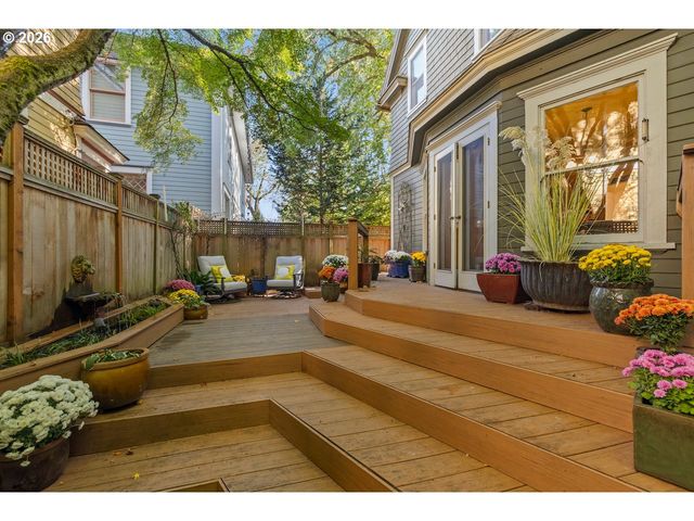 216 Se 17TH Ave, Portland, OR 97214
