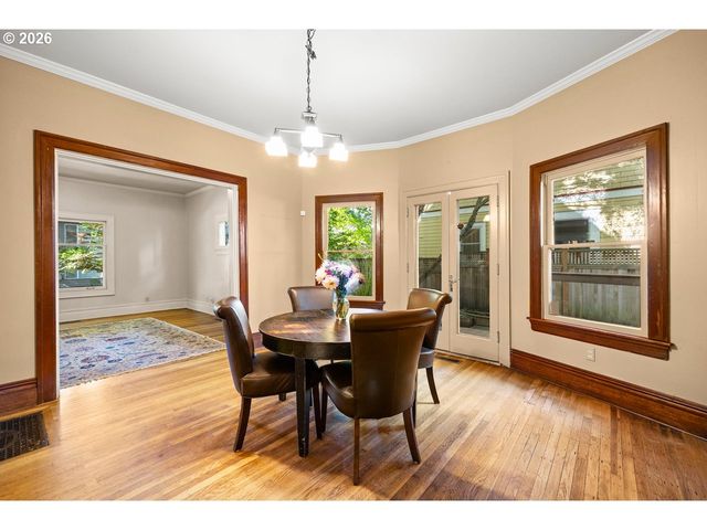 216 Se 17TH Ave, Portland, OR 97214