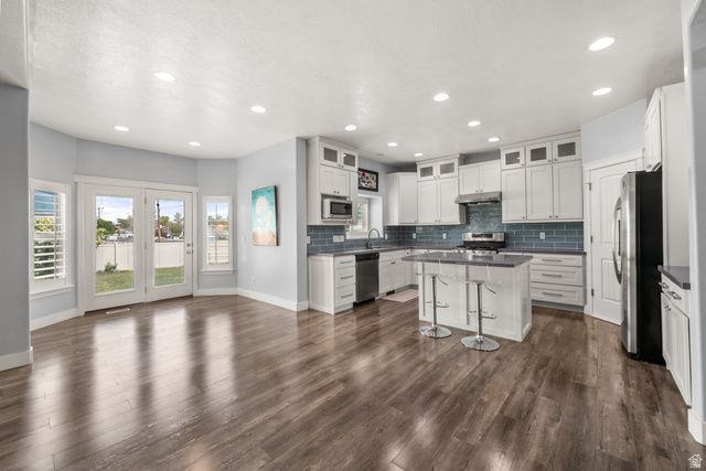 2232 W MYA NICHOL CIR, West Jordan, UT 84084