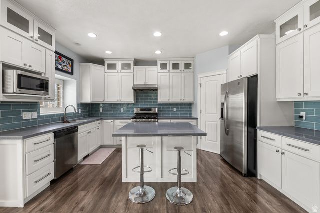 2232 W MYA NICHOL CIR, West Jordan, UT 84084