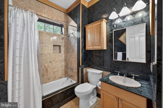 18 FALLON DR, Pasadena, MD 21122