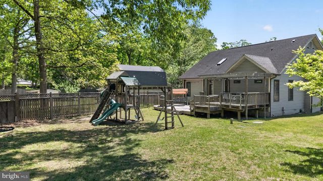 18 FALLON DR, Pasadena, MD 21122