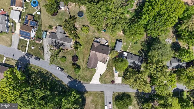 18 FALLON DR, Pasadena, MD 21122