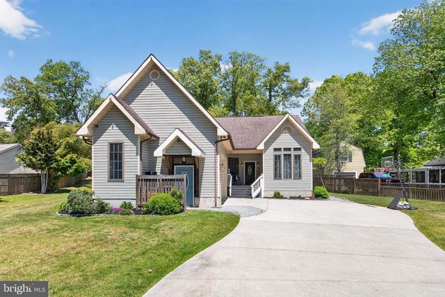 18 FALLON DR, Pasadena, MD 21122
