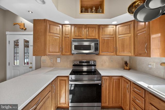18 FALLON DR, Pasadena, MD 21122