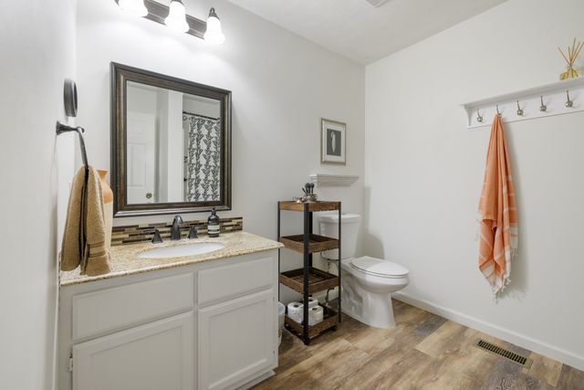 1883 Sawgrass Ln, Chapel Hill, TN 37034