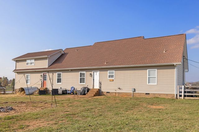 1883 Sawgrass Ln, Chapel Hill, TN 37034