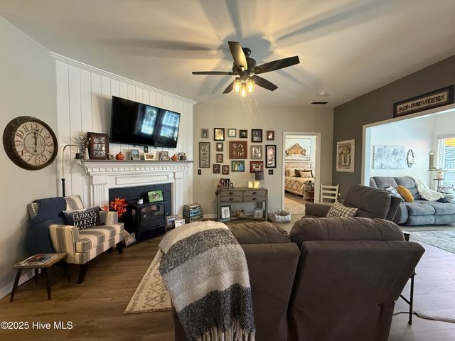 2205 Locksley Woods Dr C, Greenville, NC 27858