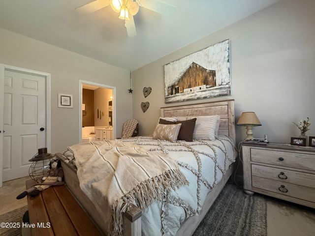 2205 Locksley Woods Dr C, Greenville, NC 27858