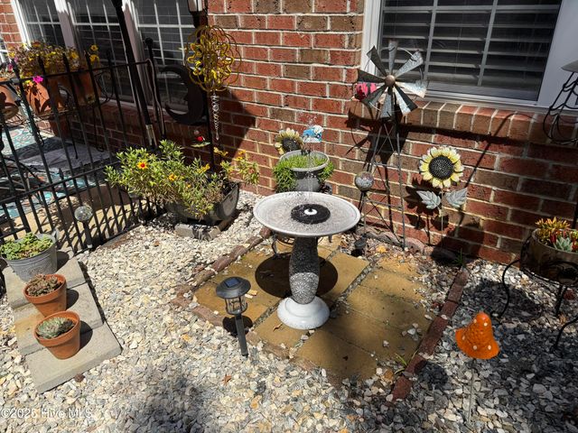 2205 Locksley Woods Dr C, Greenville, NC 27858