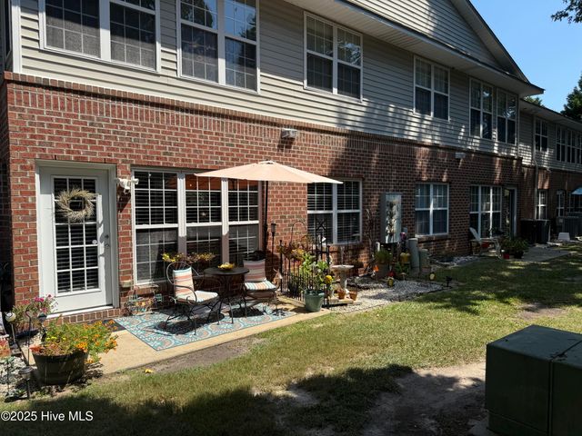 2205 Locksley Woods Dr C, Greenville, NC 27858