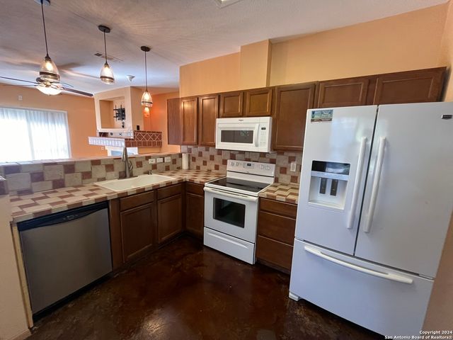 7339 HUNTERS LAND, San Antonio, TX 78249