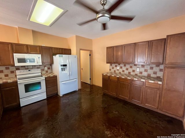 7339 HUNTERS LAND, San Antonio, TX 78249