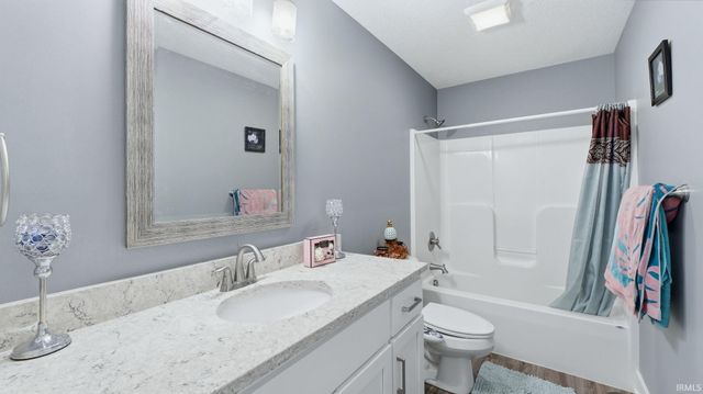 10916 Eagle River Run, Fort Wayne, IN 46845