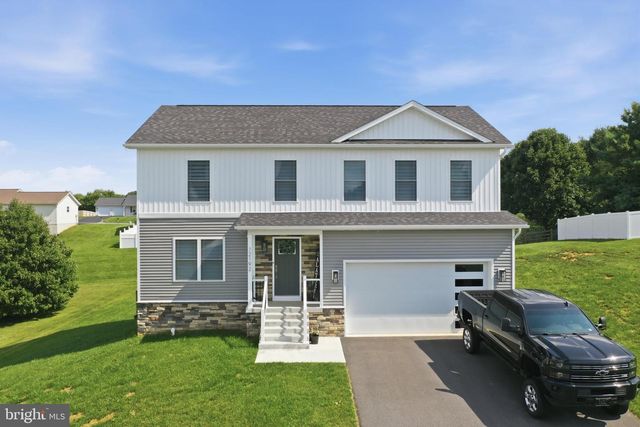 12192 REDHAWK DR, Waynesboro, PA 17268