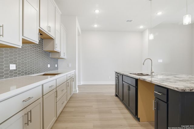 305 Haby Hill, San Antonio, TX 78253