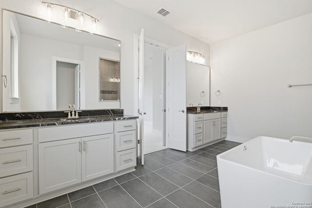 305 Haby Hill, San Antonio, TX 78253