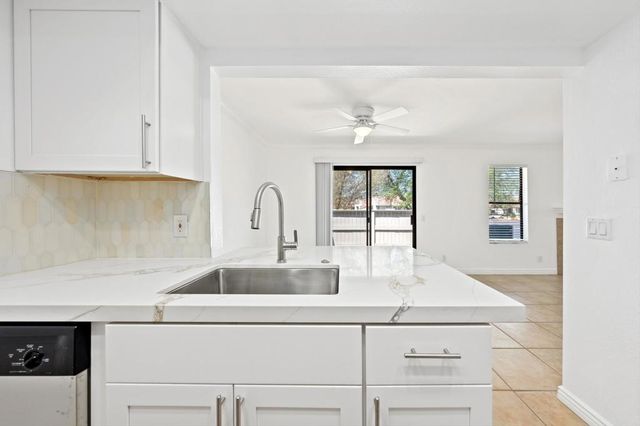 43376 Cook St 220, Palm Desert, CA 92211