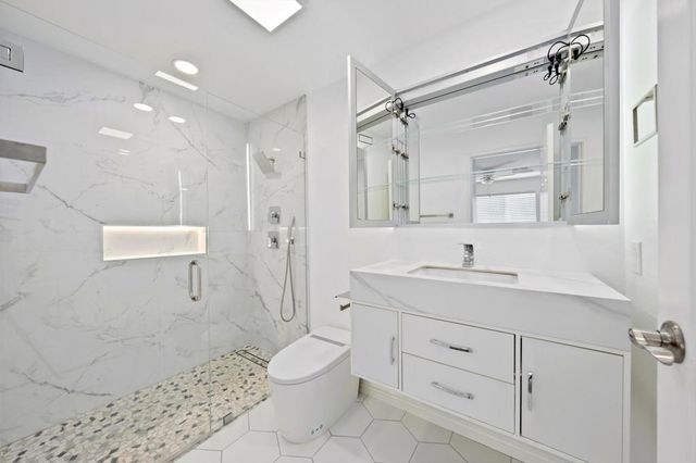 43376 Cook St 220, Palm Desert, CA 92211