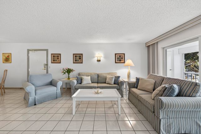 6417 BAY CLUB Drive 3, Fort Lauderdale, FL 33308