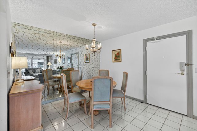 6417 BAY CLUB Drive 3, Fort Lauderdale, FL 33308