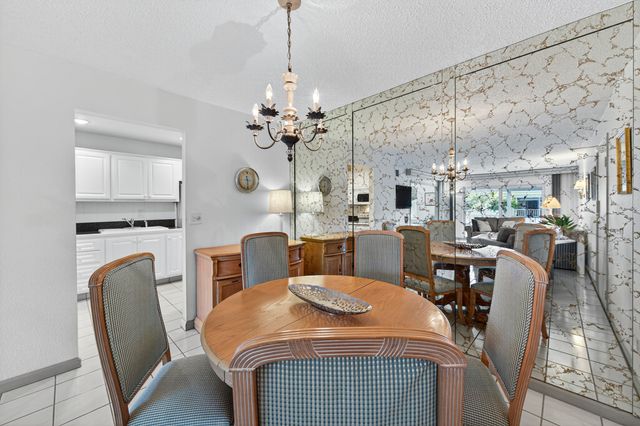 6417 BAY CLUB Drive 3, Fort Lauderdale, FL 33308