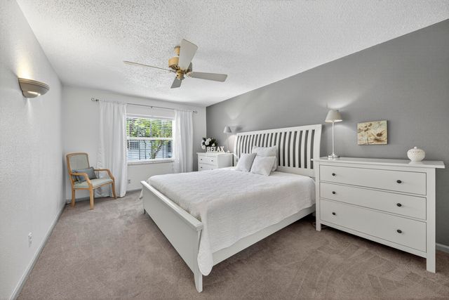 6417 BAY CLUB Drive 3, Fort Lauderdale, FL 33308