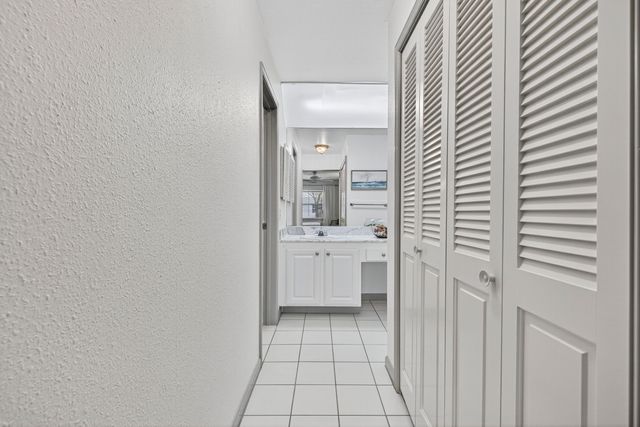 6417 BAY CLUB Drive 3, Fort Lauderdale, FL 33308