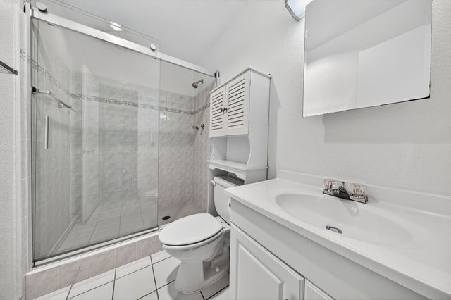 6417 BAY CLUB Drive 3, Fort Lauderdale, FL 33308