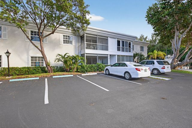 6417 BAY CLUB Drive 3, Fort Lauderdale, FL 33308