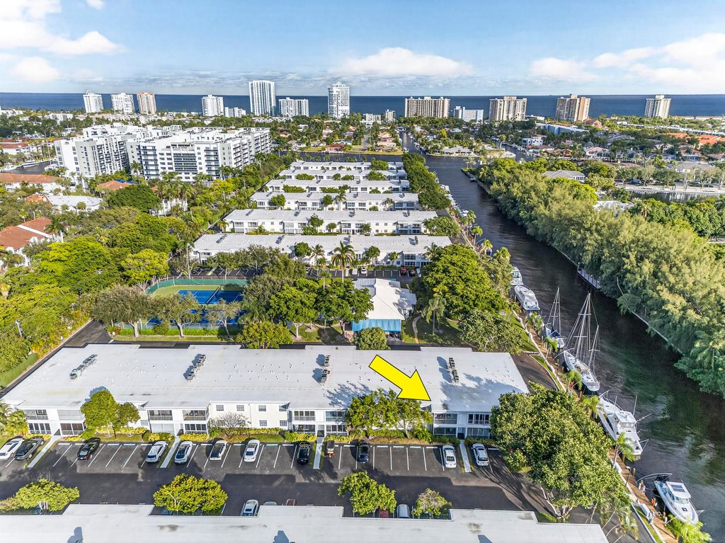 6417 BAY CLUB Drive 3, Fort Lauderdale, FL 33308