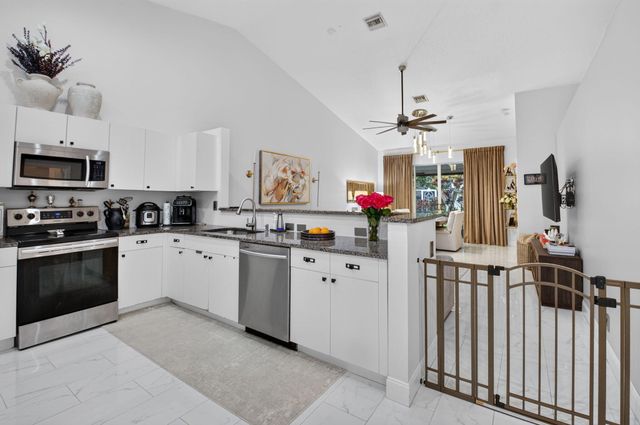 8285 VIA DI VENETO, Boca Raton, FL 33496