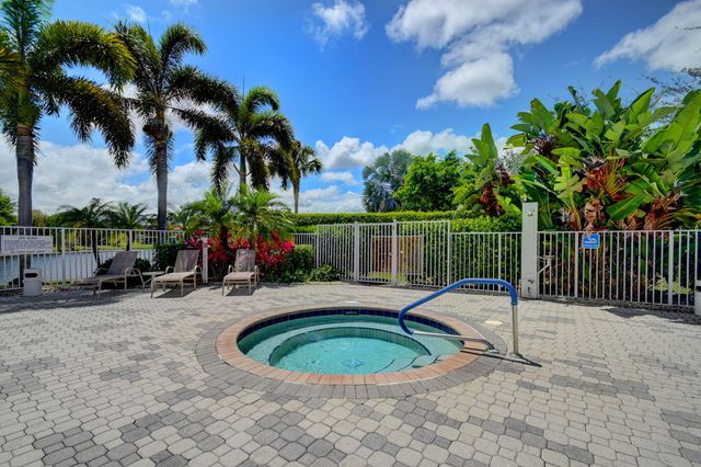 8285 VIA DI VENETO, Boca Raton, FL 33496