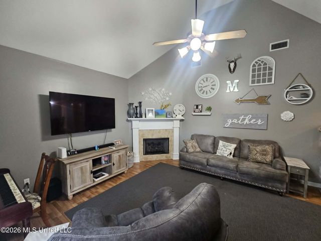101 Grandview, Florence, MS 39073