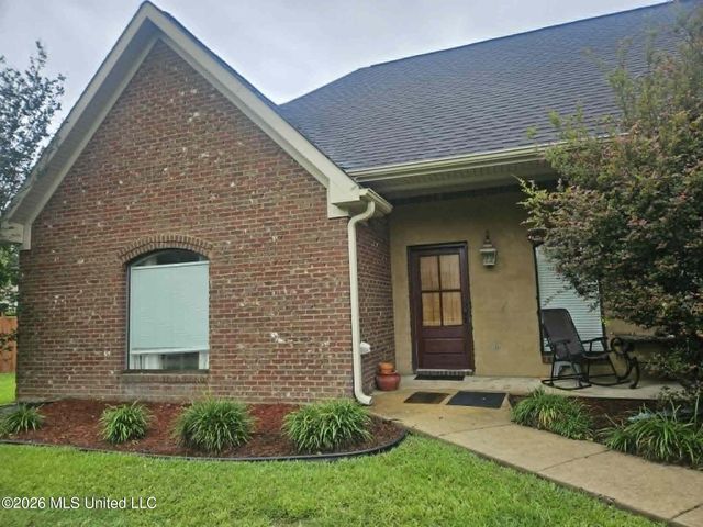 101 Grandview, Florence, MS 39073