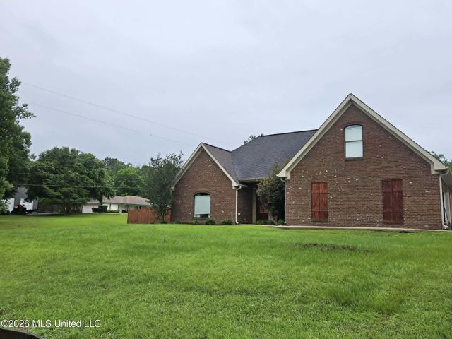 101 Grandview, Florence, MS 39073