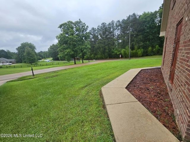 101 Grandview, Florence, MS 39073