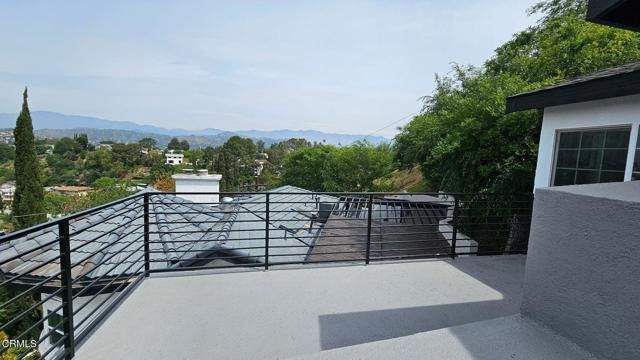 1114 Oban Drive, Los Angeles, CA 90065