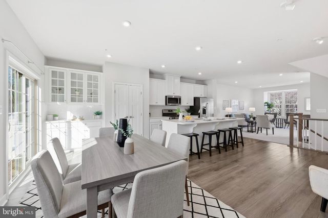 9590 GLEN OAKS LN, Columbia, MD 21046