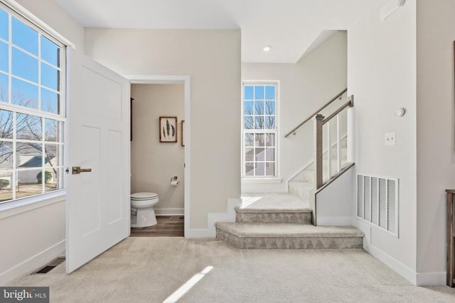 9590 GLEN OAKS LN, Columbia, MD 21046