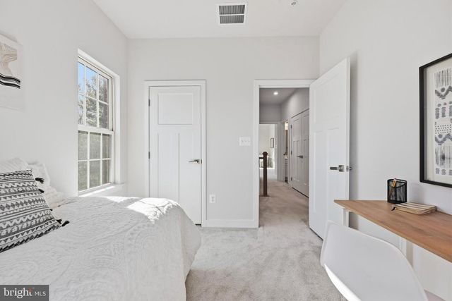 9590 GLEN OAKS LN, Columbia, MD 21046