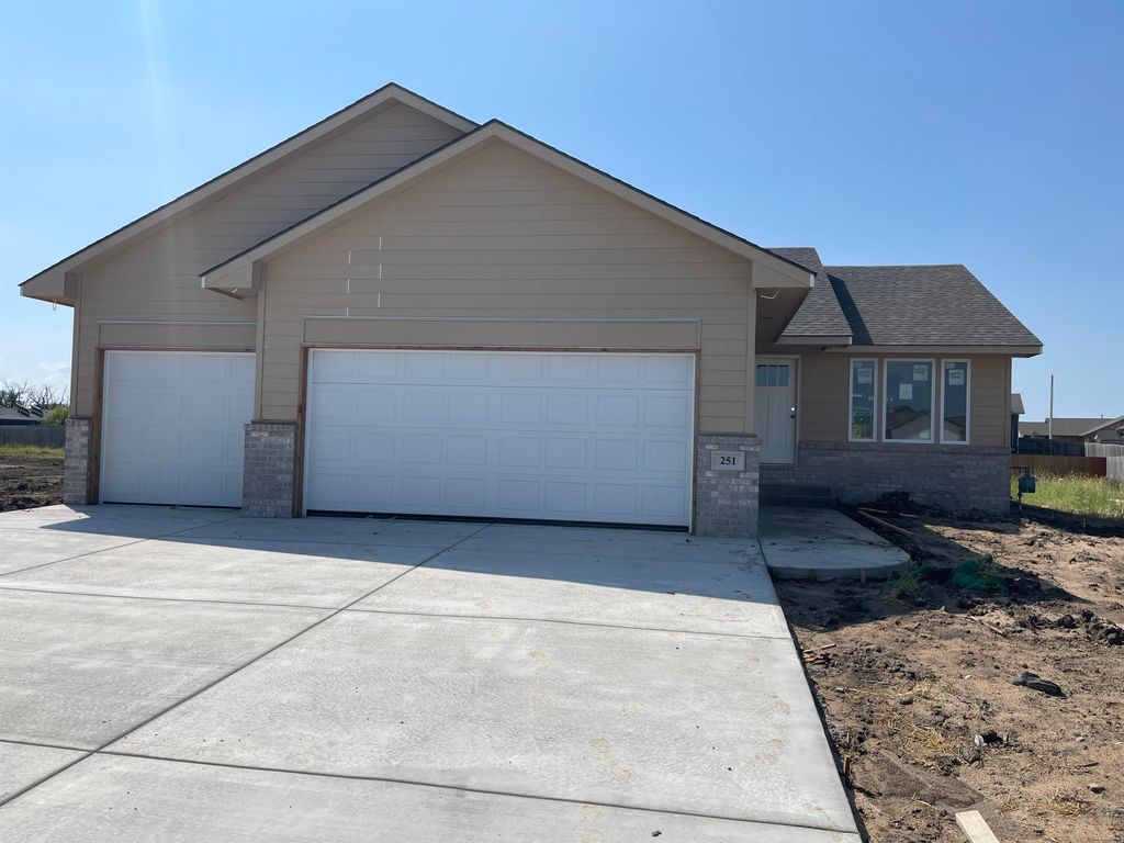 251 W Dusk, Rose Hill, KS 67133