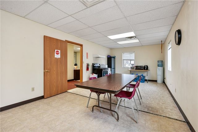 568 Galiffa Dr, Donora, PA 15033