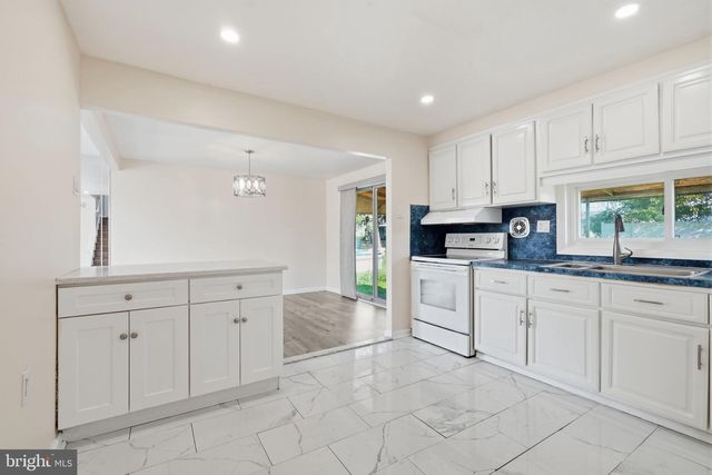 809 REGINA ST, Philadelphia, PA 19116