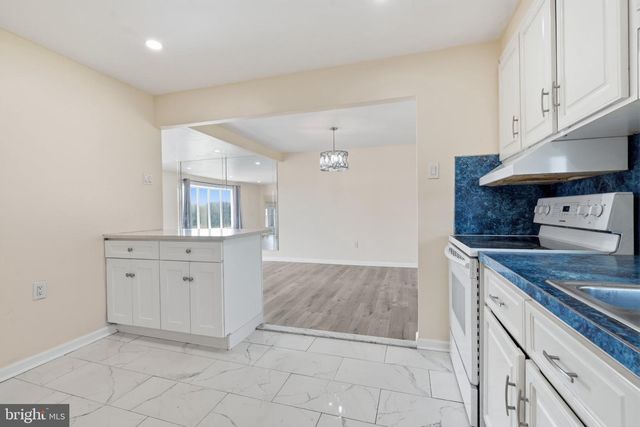 809 REGINA ST, Philadelphia, PA 19116