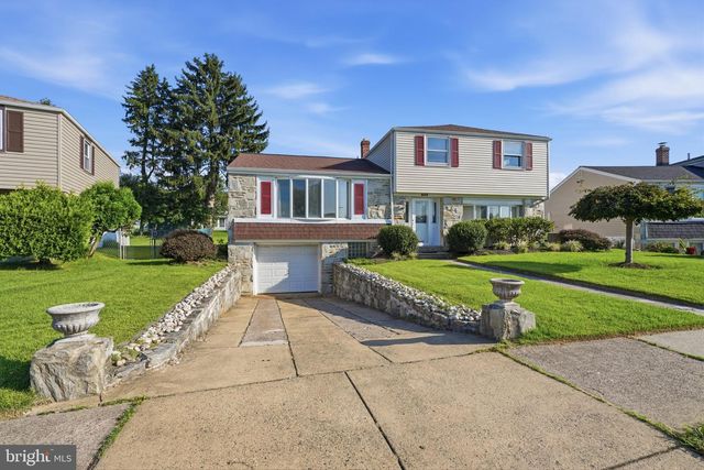 809 REGINA ST, Philadelphia, PA 19116